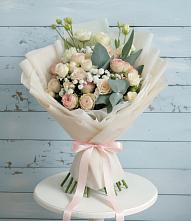 Букет цветов из:  Розы и Лизиантусы в Майском