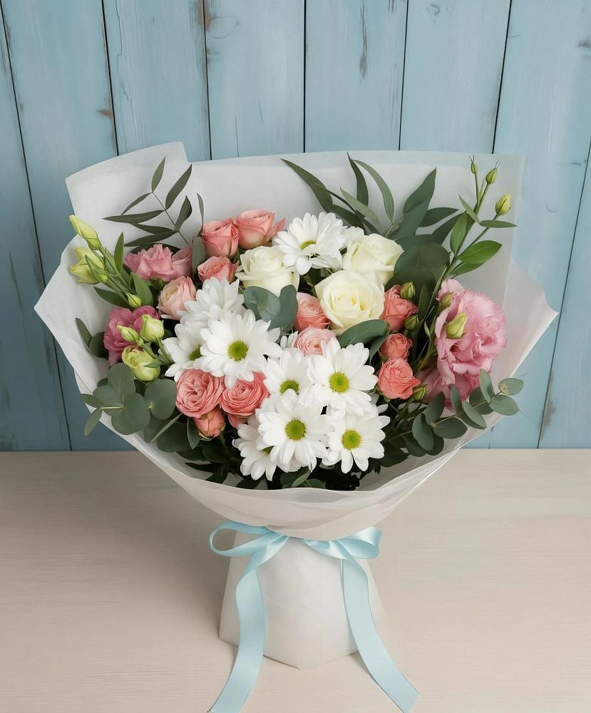 Букет цветов из: Розы, Лизиантусы и Хризантемы в Майском