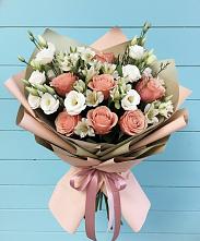 Букет цветов из:  Розы, Альстромерии и Лизиантусы в Майском