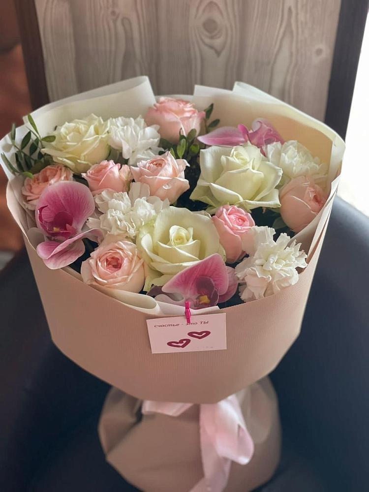 Букет цветов из: Орхидеи, Розы и Гвоздики в Майском