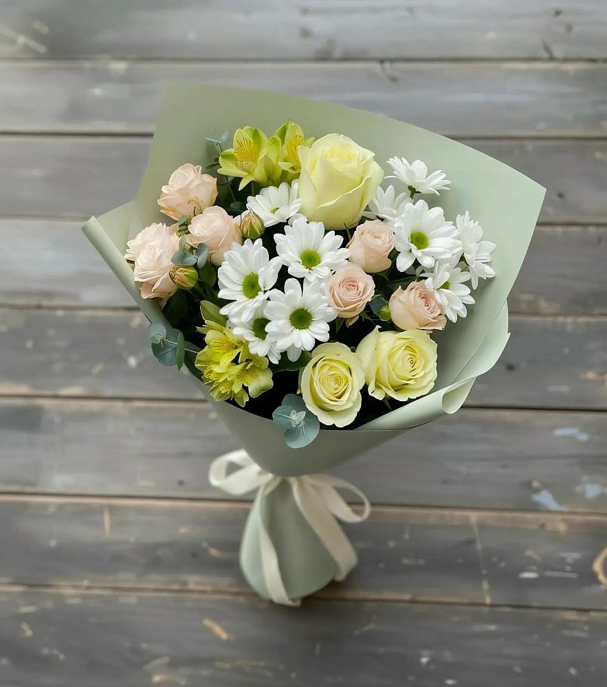 Букет цветов из: Альстромерии, Розы и Хризантемы в Майском