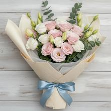 Букет цветов из:  Лизиантусы #REPLACE_PRED# Майском