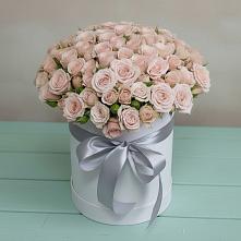 Цветочная композиция из Розы в шляпной коробке в Майском