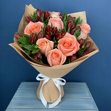 Букет цветов из:  Розы и Альстромерии в Майском
