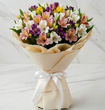 Букет цветов из:  Альстромерии в Майском