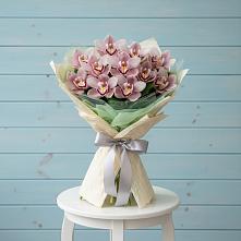 Букет цветов из:  Орхидеи и Розы в Майском