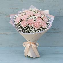 Букет цветов из:  Гвоздики в Майском