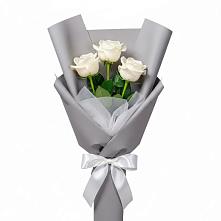 Букет 3 белые розы в Майском