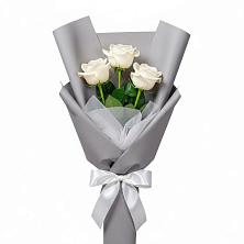 Букет 3 белые розы в Майском