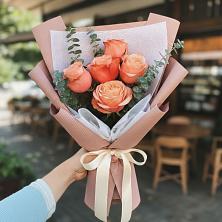 Букет цветов из:  Розы в Майском