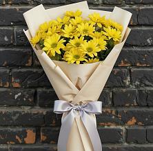 Букет цветов из:  Хризантемы в Майском
