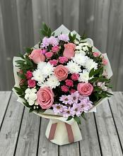 Букет цветов из:  Альстромерии, Гвоздики, Розы и Хризантемы в Майском