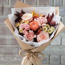 Букет цветов из:  Гвоздики, Хризантемы и Розы в Майском
