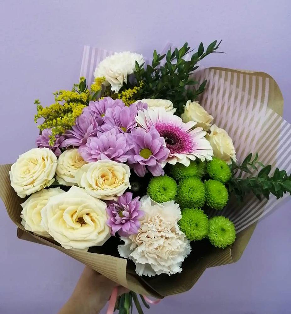 Букет цветов из: Хризантемы, Розы, Гвоздики и Герберы в Майском