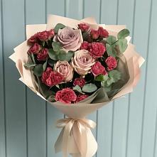 Букет цветов из:  Гвоздики и Розы в Майском