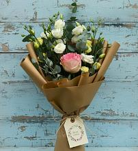 Букет цветов из:  Розы и Лизиантусы в Майском